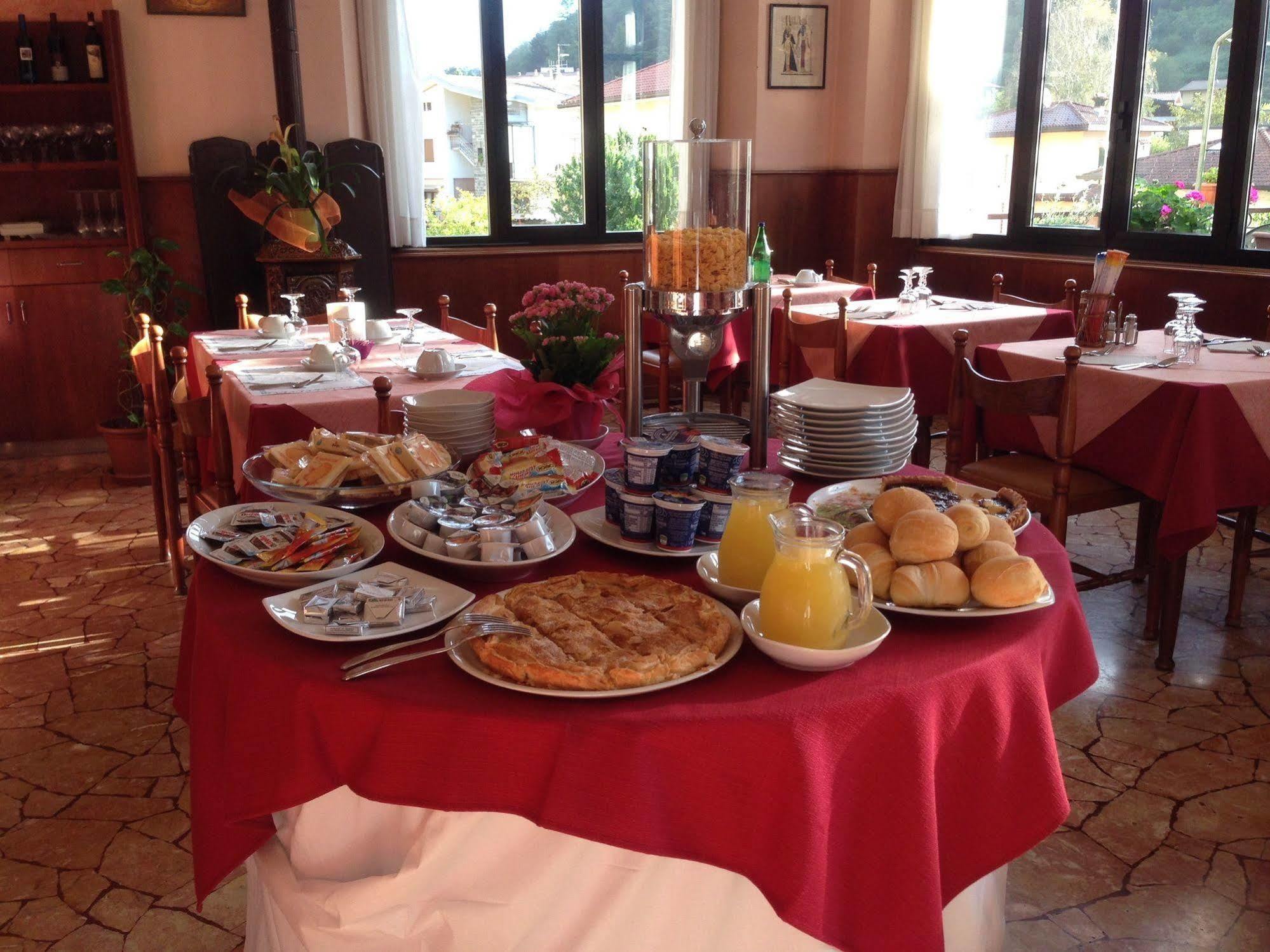 Albergo Sala Valbrona Dış mekan fotoğraf